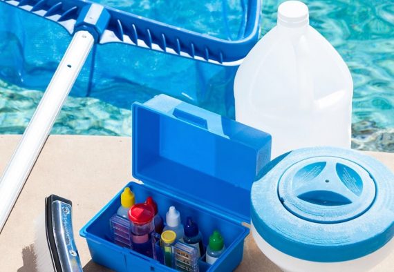 Accessori per piscina: la lista indispensabile per la manutenzione